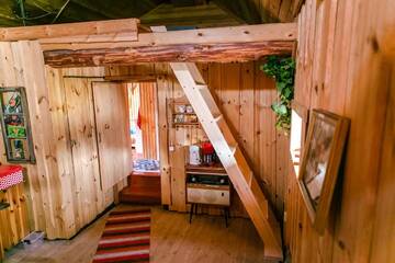 Фото номера Четырехместный номер с камином Дома для отпуска Rosma Mill Holiday House г. Пылва 5